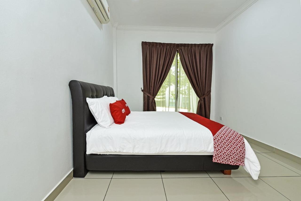 Capital O 90614 Cvia Ummul Hotel Padang Besar Exterior foto